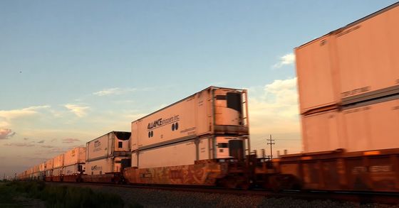 Pengangkutan Kereta Api dari China ke Inggris Pengangkut Barang Global Cepat dan tepat waktu