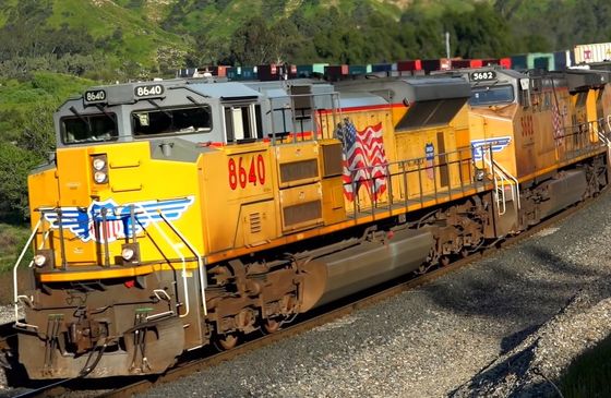 FedEx Logistics Railway Freight Shipping Forwarder DDP DDU Layanan Dari Cina ke Swedia