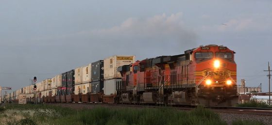 China ke Amerika Serikat International Rail Freight Dengan Amazon FBA Warehousing