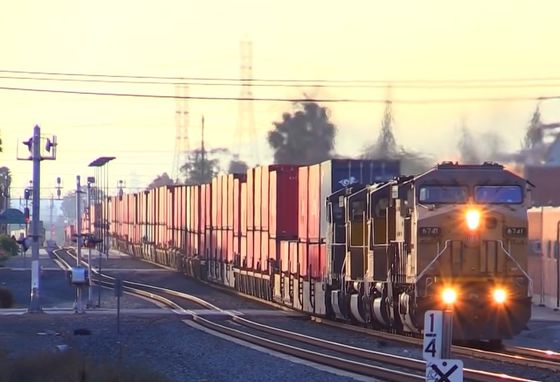 FCL LCL International Rail Freight dari China ke Eropa Pengirim Barang Global
