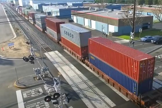 Pengangkutan Barang Kereta Api Internasional yang Dapat Diandalkan Dari Guangzhou China ke Luksemburg Austria