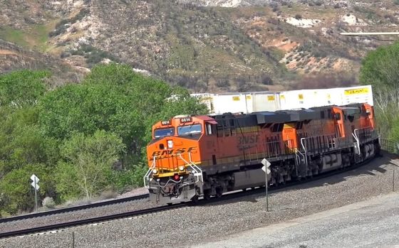 China ke Swedia Irlandia International Rail Freight Door to Door Shipping Service